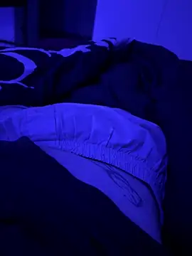 bisexualboy05 online show from 11-29-25, 09:07