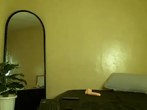 Snapshot of Sharmybabe chatting on 10-31-25, 12:39 Sharmybabe online show from 10-31-25, 12:39