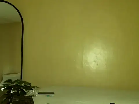 Snapshot of Sharmybabe chatting on 11-16-25, 01:39 Sharmybabe online show from 11-16-25, 01:39