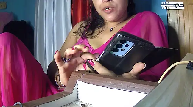 Snapshot of LOVERIAKOL chatting on 01-27-25, 07:35 LOVERIAKOL online show from 01-27-25, 07:35