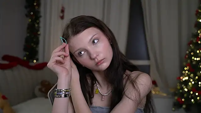 CindyGarrison online show from 12-18-25, 11:44