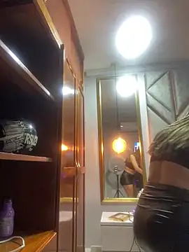 Snapshot of Emma-Conti chatting on 03-07-25, 12:56 Emma-Conti online show from 03-07-25, 12:56