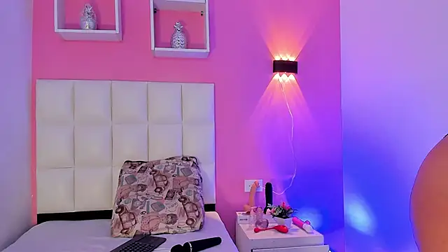 Alanna hot3 online show from 11-16-25, 11:38