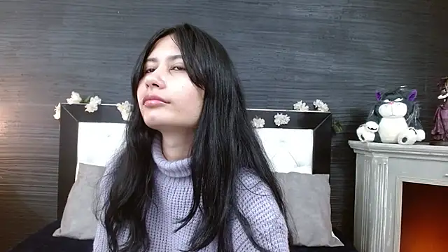 NayeCloud online show from 02-15-25, 03:31