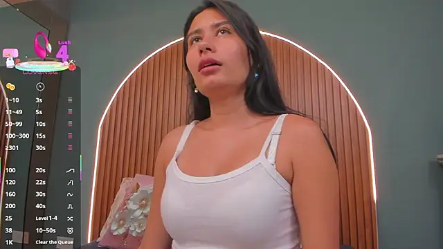 NayeCloud online show from 12-16-25, 03:44