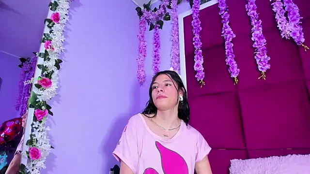 Sasha Petitte online show from 03-22-25, 06:00