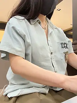 Yuniezy online show from 12-15-24, 12:28