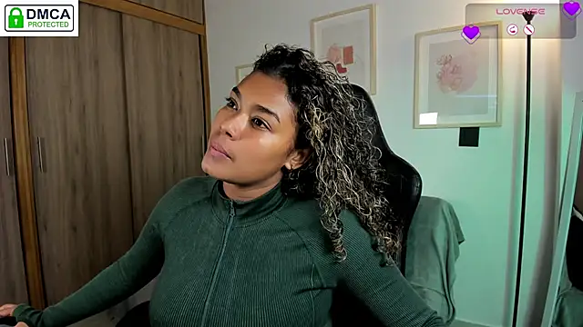 Snapshot of aleja_montiel__ chatting on 11-12-25, 01:00 aleja montiel online show from 11-12-25, 01:00