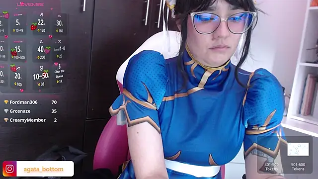 NewAgatha Bolton online show from 12-15-24, 01:57
