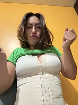 Snapshot of xLadyScarlettx chatting on 10-18-25, 02:36 xLadyScarlettx online show from 10-18-25, 02:36