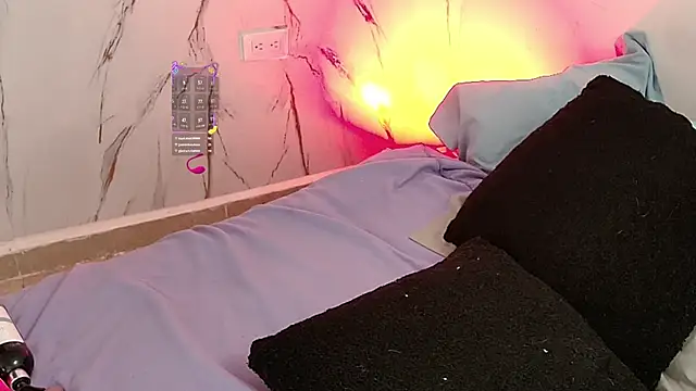 sara smith45 online show from 10-22-25, 10:20