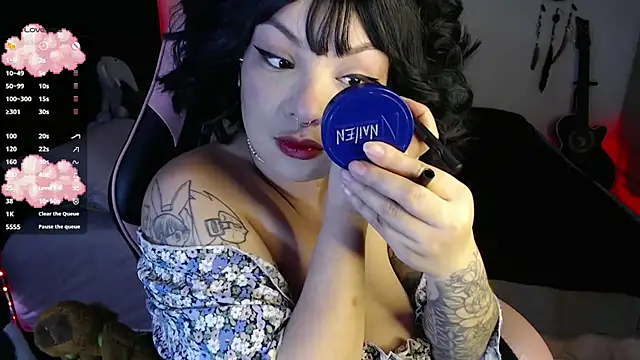 Snapshot of Theprojectsaraa chatting on 11-17-25, 08:14 Theprojectsaraa online show from 11-17-25, 08:14