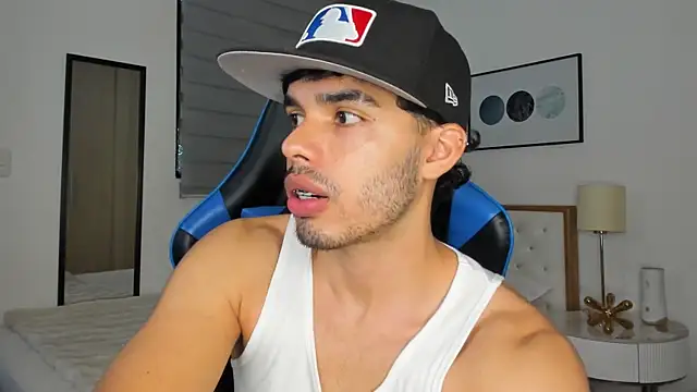 Snapshot of mateoleonee chatting on 12-06-24, 03:11 mateoleonee online show from 12-06-24, 03:11