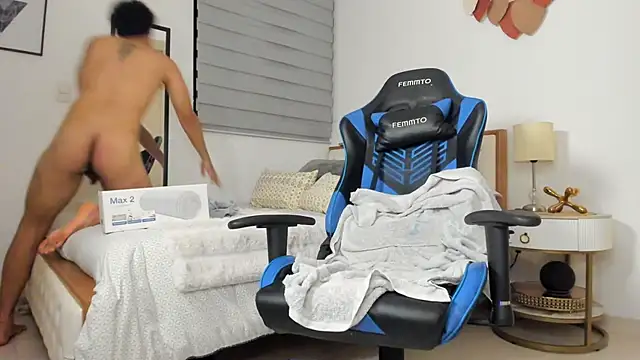 Snapshot of mateoleonee chatting on 01-02-25, 07:23 mateoleonee online show from 01-02-25, 07:23