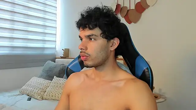 Snapshot of mateoleonee chatting on 01-02-25, 08:46 mateoleonee online show from 01-02-25, 08:46