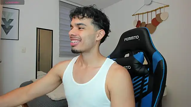 Snapshot of mateoleonee chatting on 03-03-25, 02:59 mateoleonee online show from 03-03-25, 02:59