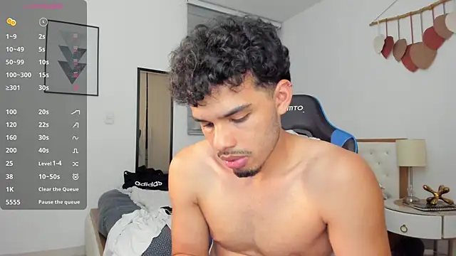 Snapshot of mateoleonee chatting on 03-05-25, 12:16 mateoleonee online show from 03-05-25, 12:16