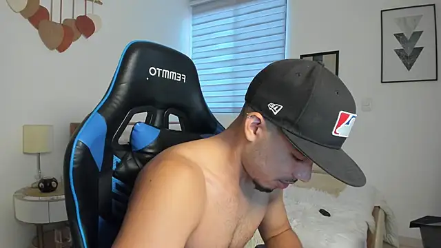 Snapshot of mateoleonee chatting on 10-01-25, 08:48 mateoleonee online show from 10-01-25, 08:48