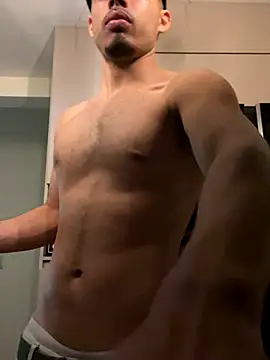 Snapshot of mateoleonee chatting on 10-05-25, 03:49 mateoleonee online show from 10-05-25, 03:49