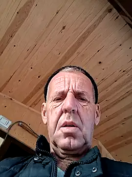 Freddy1962 online show from 12-14-24, 04:45