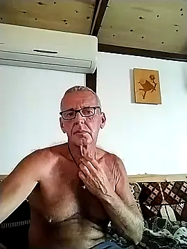 Freddy1962 online show from 02-04-25, 03:04