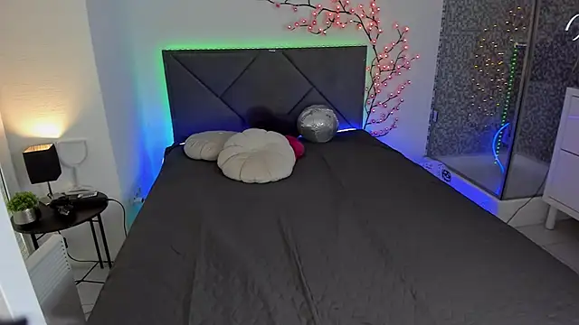 CassieEvans online show from 12-04-25, 06:34