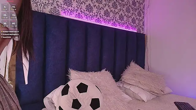 Snapshot of AmberMoss_ chatting on 02-13-25, 10:02 AmberMoss  online show from 02-13-25, 10:02