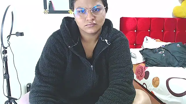 SweetAlmaa online show from 01-14-25, 09:45