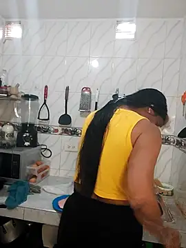 Snapshot of SweetAlmaa chatting on 11-19-25, 04:40 SweetAlmaa online show from 11-19-25, 04:40