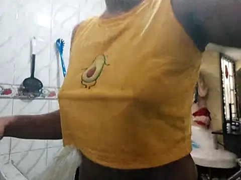 Snapshot of SweetAlmaa chatting on 11-25-25, 03:23 SweetAlmaa online show from 11-25-25, 03:23