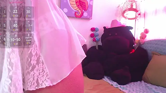 Snapshot of sexycouple_lat chatting on 03-18-25, 03:10 sexycouple lat online show from 03-18-25, 03:10