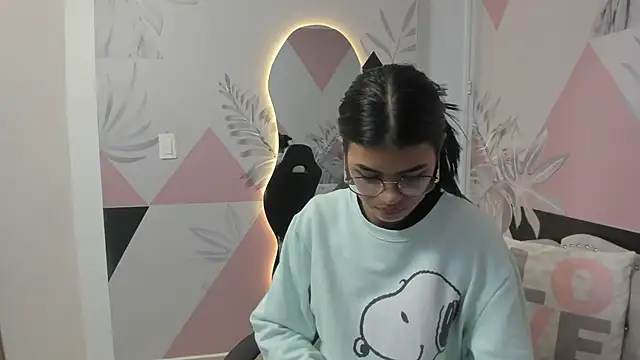 Isa little4u online show from 03-20-25, 10:32