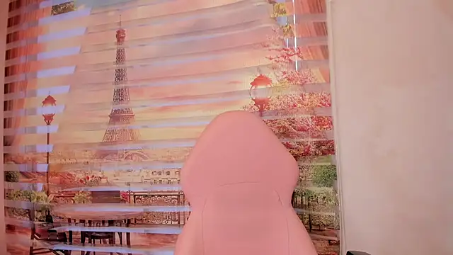 Isa little4u online show from 10-09-25, 11:19