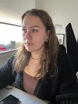 Snapshot of Fancy-Francy chatting on 03-19-25, 08:45 Fancy-Francy online show from 03-19-25, 08:45