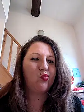 Snapshot of Candy-Desire chatting on 03-18-25, 12:47 Candy-Desire online show from 03-18-25, 12:47