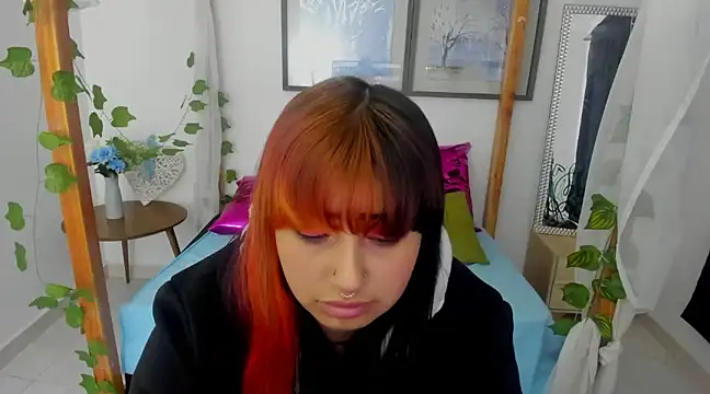 lussyevans24 online show from 01-30-25, 06:56