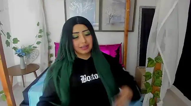 lussyevans24 online show from 02-01-25, 07:36