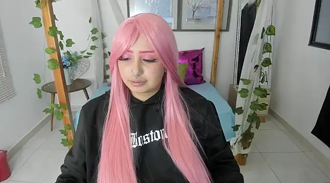 lussyevans24 online show from 02-11-25, 03:18