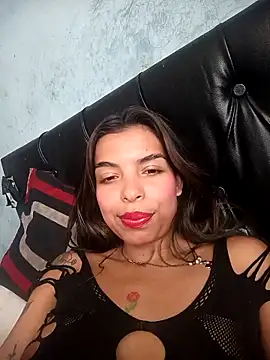 Snapshot of camila-esperanza chatting on 12-17-25, 05:19 camila-esperanza online show from 12-17-25, 05:19