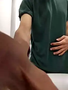 Snapshot of Dennis_2024 chatting on 11-19-25, 01:27 Dennis 2024 online show from 11-19-25, 01:27