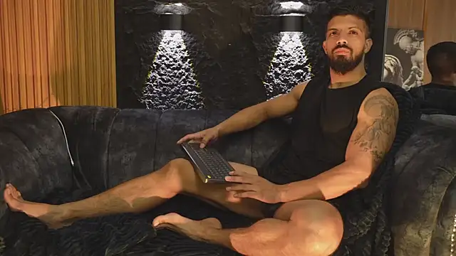 DannSaenz online show from 10-24-25, 12:34