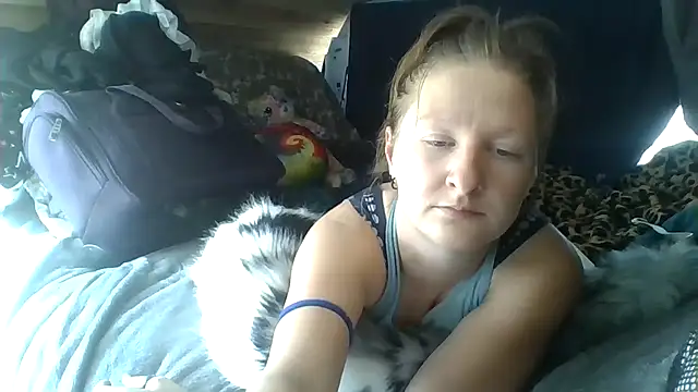 Snapshot of Eluradess chatting on 09-17-25, 09:27 Eluradess online show from 09-17-25, 09:27