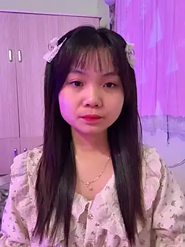 Maeve2k5 online show from 10-10-25, 11:37