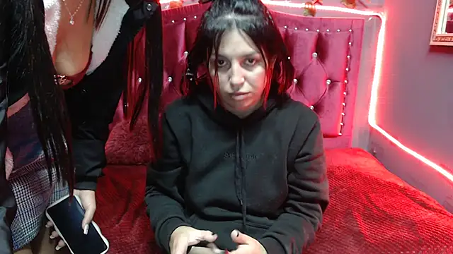 Snapshot of Melani_cute02 chatting on 01-18-25, 11:55 Melani cute02 online show from 01-18-25, 11:55