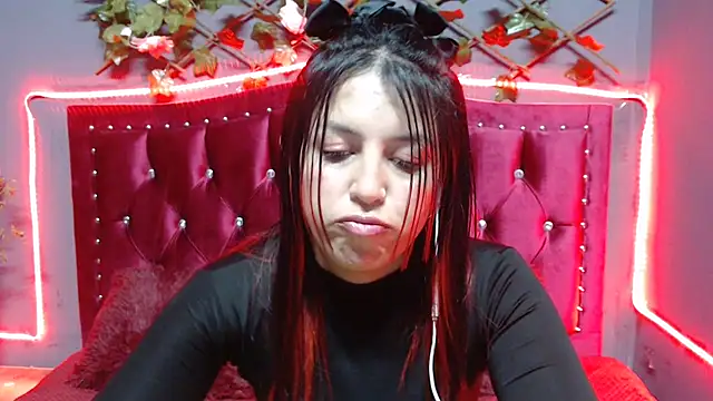 Snapshot of Melani_cute02 chatting on 02-06-25, 07:13 Melani cute02 online show from 02-06-25, 07:13