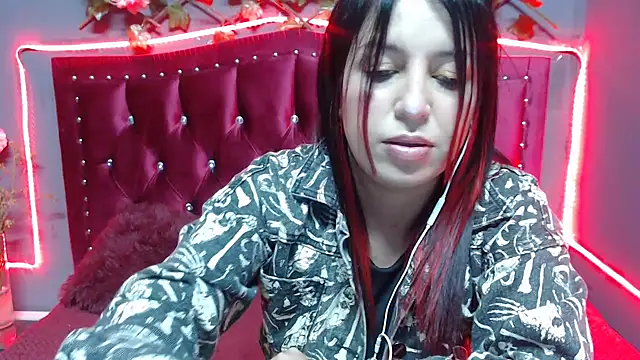 Snapshot of Melani_cute02 chatting on 02-08-25, 08:53 Melani cute02 online show from 02-08-25, 08:53