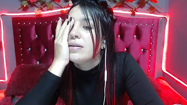 Snapshot of Melani_cute02 chatting on 02-12-25, 03:51 Melani cute02 online show from 02-12-25, 03:51
