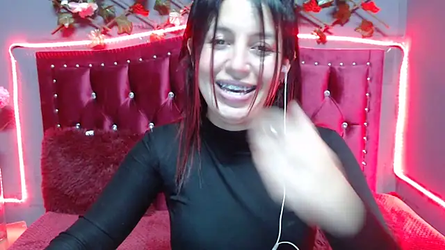 Snapshot of Melani_cute02 chatting on 02-12-25, 07:02 Melani cute02 online show from 02-12-25, 07:02