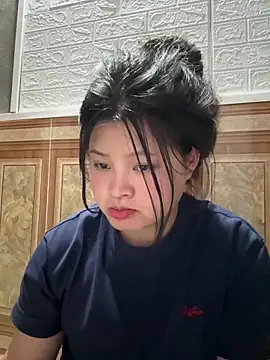 Snapshot of Anges893 chatting on 10-30-25, 02:40 Anges893 online show from 10-30-25, 02:40