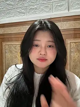 Snapshot of Anges893 chatting on 11-01-25, 02:24 Anges893 online show from 11-01-25, 02:24